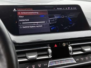 BMW 1-serie M135i xDrive | Camera | Stoelverwarming |Harman/Kardon | HeadUp Display | Cruise Control / 32