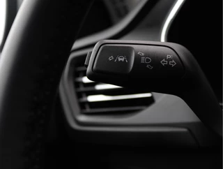 Ford Focus Wagon 1.0 EcoBoost Hybrid Titanium  | Trekhaak | Navigatie | Org. NL / 28