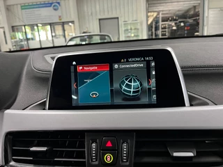 BMW X2 SDrive18i Executive / NL-auto / Navigatie / 30