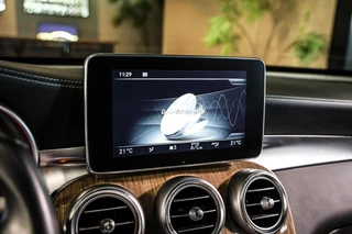 Mercedes GLC-klasse 350e 4MATIC AMG Premium Plus|Pano|verkoeling|Trekhaak|Leder / 47