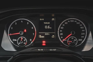 Volkswagen Polo 1.0 TSI Comfortline / 24