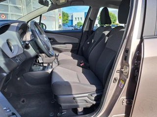 Toyota Yaris 1.3 VVT-i Aspiration / 9