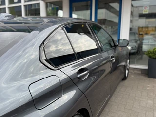 BMW 3 Serie 318i Executive Edition Sport Line I LED I Carplay I Sportstoelen / 8