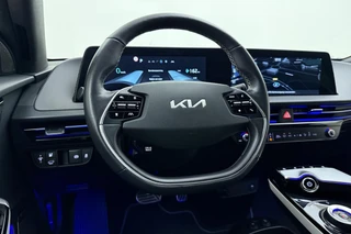 Kia EV6 GT-Line 77.4 kWh SOH: 100%! | Glazen schuifdak | Trekhaak | Stoel & Stuurverwarming | Electrische achterklep | Keyless | Rondomzicht camera / 41