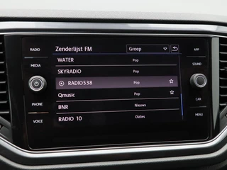 Volkswagen T-Roc 1.5 TSi 150 Pk Automaat Sport Business R-Line | Full LED | Adaptive Cruise | Carplay | Stoelverwarming | LED | Camera | Airco | 19 Inch / 28