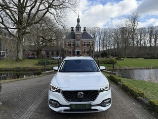 MG EHS 1.5 TGDI Luxury PHEV / 4