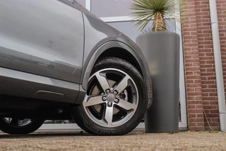 Audi Q3 2.0 TFSI quattro Pro Line | S-tronic Automaat | Panoramadak | 211 pk | Stoelverwarming | Climate control | Navi | Xenon | Bluetooth | 18 inch | PDC | Quattro / 43