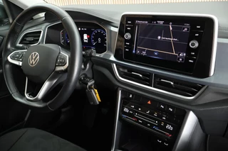 Volkswagen T-Roc 1.0 TSI 110pk Style Trekhaak LED Virtual Cockpit Navigatie / 4
