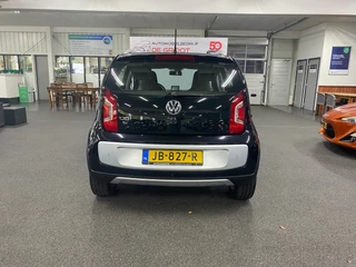 Volkswagen Up! 1.0 cross up! BlueMotion/ Nederlandse auto/ 5 deurs/ Parkeersensoren voor en achter/ Bluetooth / Airco / 5