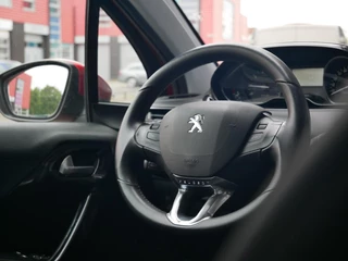 Peugeot 208 1.2 PureTech Signature Cruise| Navi+BT| / 11