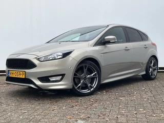 Ford Focus 1.5 ST-Line 1e Eigenaar Nav/Cruise 18 Inch Pdc NL-Auto UITSTRALING!