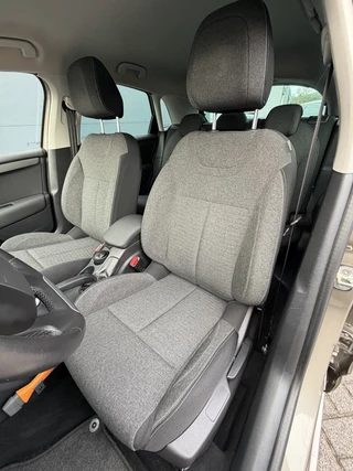 Citroën C4 130pk Feel Collection (Trekhaak - Keyless Entry - Parkeersensoren V+A - 17" - Automatische Airco - Navigatie - Apple Carplay) / 13