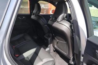 Volvo XC60 T6 Recharge AWD Plus Bright | Stoelverwarming | Trekhaak  | Parkeercamera | Panoramadak | Long Range |   Memory Stoelen | Keyless / 25