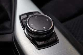 BMW 1 Series 118i Executive M Sport Pakket 5 deurs / Navigatie Professional / LED / Trekhaak / 18 Inch / Climate Control / Hifi / Parkeersensoren / Cruise Control / Extra Getint Glas / Bluetooth / Shadow Line / 22