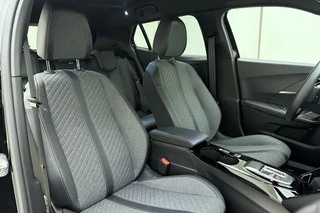 Peugeot 2008 1.2 Hybrid 145 Allure | Climate & Cruise Control | Parkeersensoren voor + achter | AppleCarplay/Android Auto | / 11