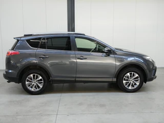 Toyota RAV4 2.5 Hybrid Dynamic / 31