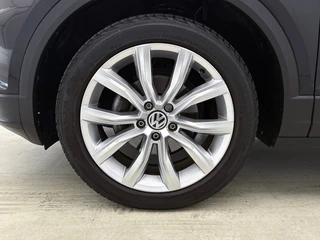 Volkswagen T-Roc 1.5 TSI Sport Automaat | Adaptive Cruise | CarPlay | Camera | Panoramadak | Parkeersensoren | Trekhaak | NAP / 10