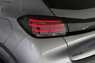 Peugeot 208 1.2 Hybrid 110 e-DCS6 Allure NL Auto Apple CarPlay Parkeersensoren / 19