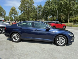Volkswagen Passat 1.8 TSI Business Edition R Automaat | Climate control | Achteruitrij camera | Navigatie | Elektrisch Pakket | Afneembare Trekhaak | Ergo-Comfort stoel | Parkpilot | LM-Velgen | LED Verlichting / 49