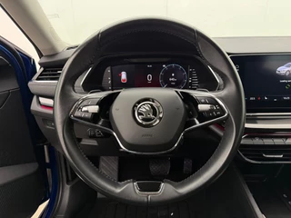 Skoda Octavia Combi 1.5 e-TSI Style | Adaptive Cruise | Navi | Camera | Stoelverwarming | CarPlay / 12