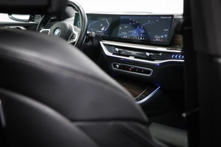 BMW X5 xDrive50e M-sport | PANORAMADAK | INDIVIDUAL VOLLEDER MERINO | HEAD UP | HARMAN KARDON | 360 CAMERA | MAXTON | 22" | / 22