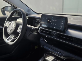 Jeep Avenger Altitude 54 kWh | 20'' Brute velgen | Apple-Android | Stoelverwarming / 5