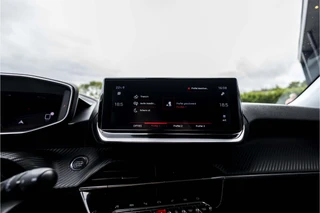 Peugeot 2008 1.2 PureTech Allure Pack  | Camera | Trekhaak | LED / 31