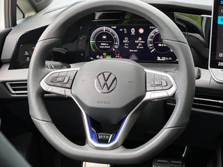 Volkswagen Golf 1.5 eHybrid GTE 272pk Head up | Black Style | IQ light | 360 Camera | Rijklaar incl. garantie / 14