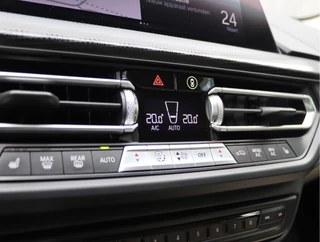 BMW 2 Serie Gran Coupé 218i Luxury Line  | Leder | Stoelverwarming | Org. NL / 40
