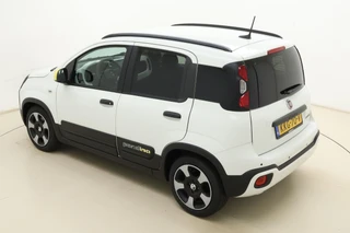 Fiat Panda 1.0 Hybrid Pandina Cross | DEMO | Tot 8 jaar garantie | Airco | Apple Carplay/Android Auto | Bluetooth | Cruise control | DAB+ | Lichtmetalen velgen | Parkeersensoren | Hoge zit / 5