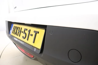 Peugeot 208 1.2 Hybrid e-DCS6 Style 110 PK | Automaat | Parkeersensor | Airco | Android auto / Apple Carplay | Cruise Control | Bluetooth | Nieuw uit voorraad leverbaar / 14