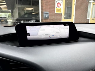 Mazda 3 2.0 e-SkyActiv-G M Hybrid Comfort  Navi, Camera, App Connect / 8