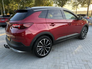 Opel Grandland X 1.6 Turbo Hybrid4 Automaat Ultimate | ECC | Navigatie | Leder | Winterpakket | Stoelventilatie | Camera | Trekhaak | 19" LM-Velgen | Zeer kompleet / 6