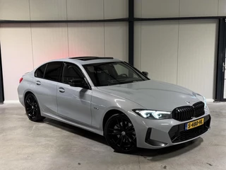 BMW 3-serie 320e Sedan SOH 98% M-sport Pano Brooklyn Grau / 7