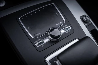 Audi Q5 50 TFSI e Quattro Pro Line | Luchtvering | Matrix LED | Inparkeersysteem | Drive select | Trekhaak | Navigatie | SoH 94% | / 47
