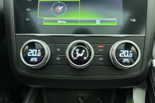 Renault Kadjar 1.3 TCe Intens | Apple carplay/Android auto | Trekhaak | Cruise control | Climate control | Achteruitrijcamera | Panoramadak | Lichtmetalen velgen 19'' | Stoelverwarming | / 29