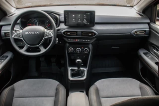 Dacia Jogger TCe 110 Extreme 7 Zitplaatsen | Camera | Stoelverwarming / 4