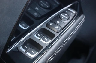 Kia e-Niro DynamicPlusLine 64 kWh|Schuif-kanteldak|Stoelverwarming|Camera|Clima|Cruise|Telefoon / 20