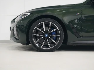BMW i4 M50 84 kWh Schuifdak | Harman Kardon | CoPilot / 36