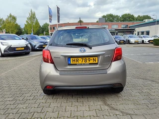 Toyota Yaris 1.5 Hybrid ASPIRATION 4S-BANDEN NAVI CRUISE CLIMA CAMERA BLUETOOTH NL-AUTO DEALER ONDERHOUDEN! / 31