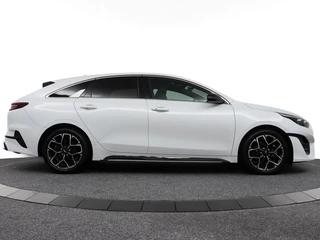 Kia ProCeed 1.5 T-GDi GT-Line Automaat  - Navigatie - Cruise Control - Stoel-/stuurverwarming - Climate Control - Fabrieksgarantie tot 01-2031 / 10