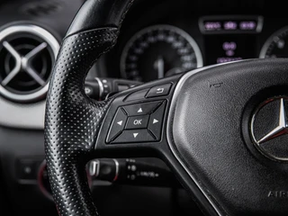 Mercedes-Benz B-Class 250 Ambition Rood leder | Xenon | Camera | Navi | Trekhaak | PDC v+a | Cruise control / 34