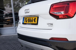 Audi Q2 1.0 TFSI Sport  | NL Auto | Bluetooth / 11