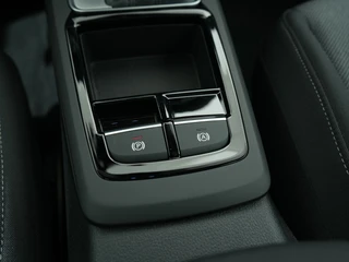 Audi Q2 35 TFSI 150PK S LINE S-TRONIC  | Panoramadak | Cruise Adaptief | Camera | Elektr. achterklep / 47