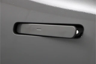 Kia EV3 Plus 81.4 kWh  - SOH 98,8% - Stoel/stuurwiel verwarming - Adaptieve Cruisecontrole - LED lampen - V2L - Fabrieksgarantie tot en met 03-2032 / 18