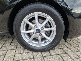 Ford Fiesta 1.0 EcoBoost Titanium * Navigatiesysteem * LM Velgen * Climate Control * / 7