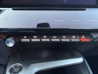 Peugeot 308 SW BWJ 2023 1.2 131 PK PureTech Allure  TREKHAAK | FULL LED | HALF LEDER | KEYLESS | 360 CAMERA | CARPLAY + ANDROID | NAVI | CLIMA | CRUISE | LMV | PDC / 19
