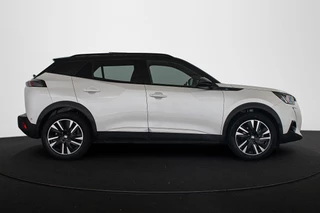 Peugeot e-2008 EV GT Pack 50 kWh Panoramadak Adaptieve Cruise Stoelverwarming / 35