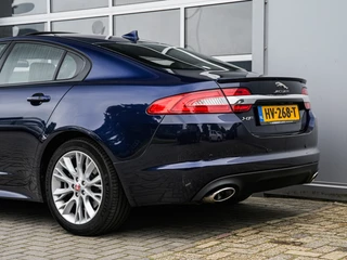 Jaguar XF 2.2d R-Sport Schuifdak | Xenon | Keyless | Leder/Alcantara | Camera | Stoelverwarming | Meridian | PDC v+a / 31