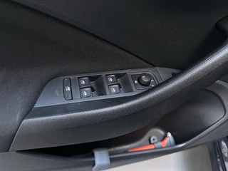 Skoda Kamiq 1.0 TSI 116pk DSG Sport Business Stoelverwarming App-Connect DAB+ / 20